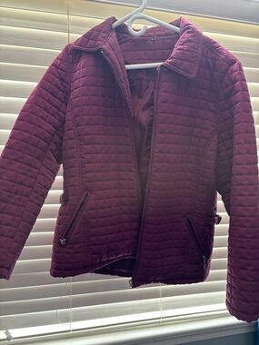 Women’s Quilted Burgundy Jacket - Lightweight Coat